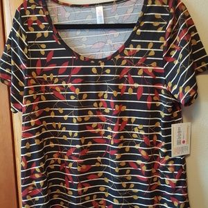 LulaRoe Clasic T size L
